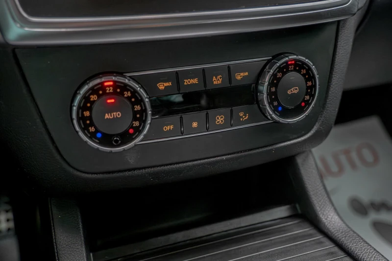 Mercedes-Benz ML 350 CDI BLUETEC/AirMatic/Подргев/Печка/PDC/Sport, снимка 12 - Автомобили и джипове - 52798535