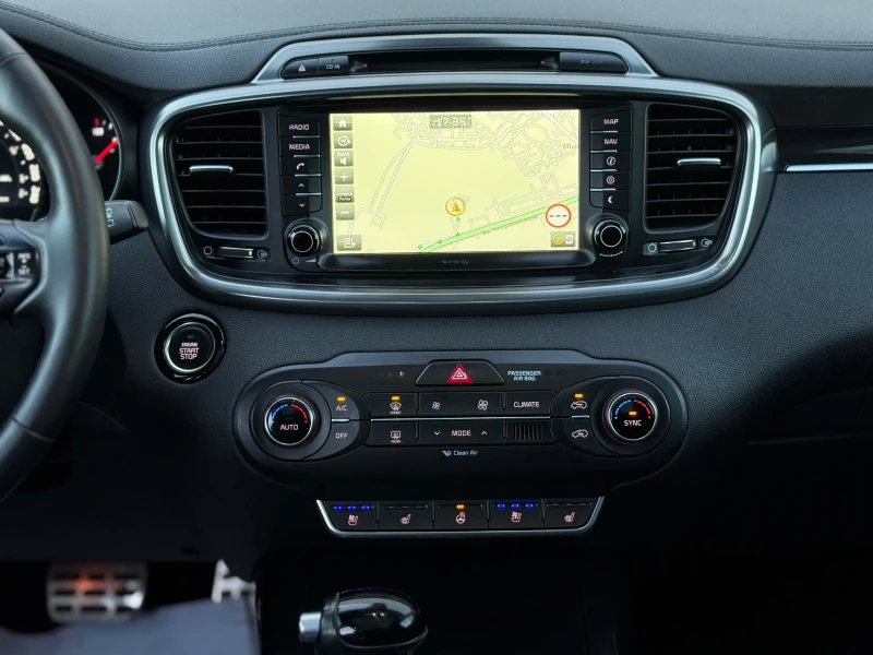 Kia Sorento 2.2 CRDI AWD PLATINUM ОТЛИЧНО СЪСТОЯНИЕ КАТО НОВ, снимка 13 - Автомобили и джипове - 53136141
