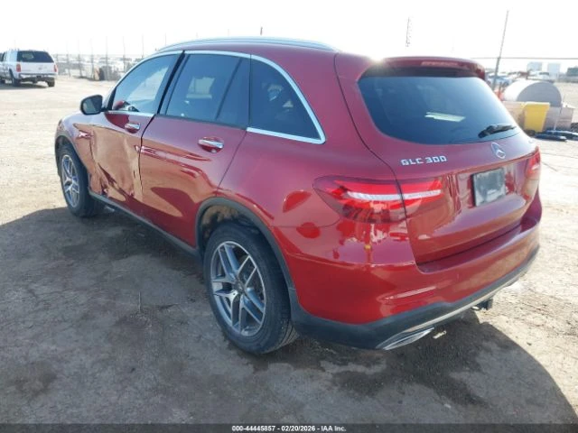 Mercedes-Benz GLC 300 4MATIC* AMG-PACK* BURMESTER* PANORAMA* ПОДГРЕВ* , снимка 5 - Автомобили и джипове - 54241465