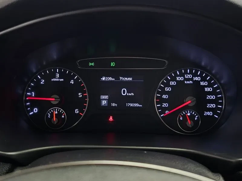 Kia Sorento 2.0 4WD PRESTIGE, снимка 8 - Автомобили и джипове - 54997172