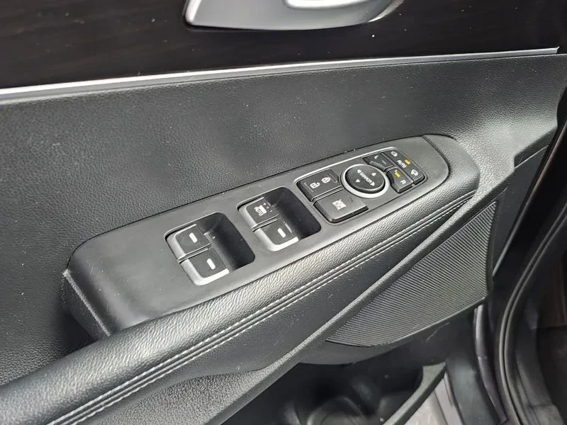 Kia Sorento 2.0 4WD PRESTIGE, снимка 17 - Автомобили и джипове - 54997172