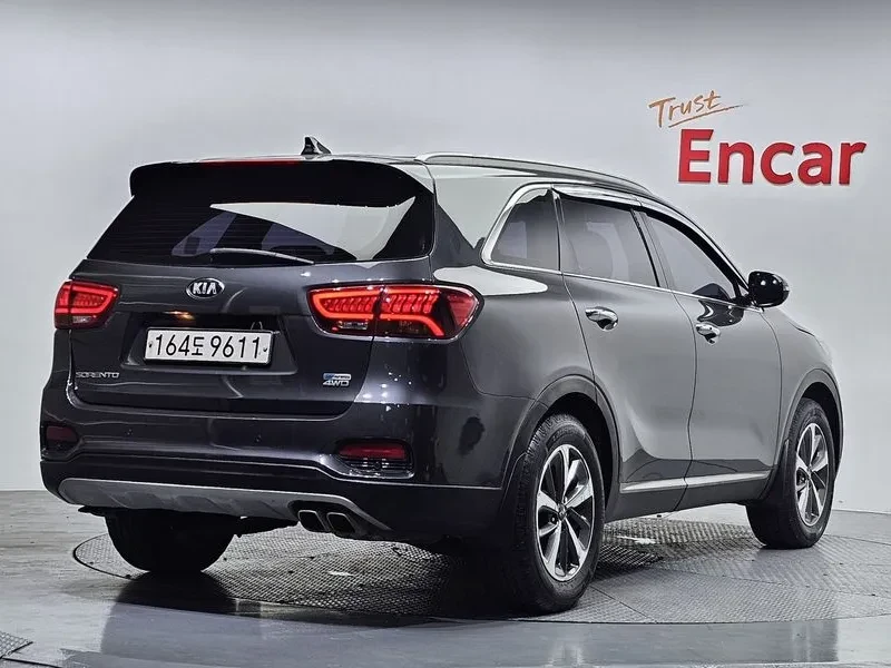 Kia Sorento 2.0 4WD PRESTIGE, снимка 2 - Автомобили и джипове - 54997172