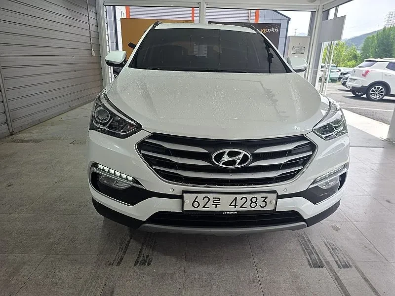 Hyundai Santa fe DIESEL 2.0 4WD VALUE PLUS, снимка 3 - Автомобили и джипове - 55294097