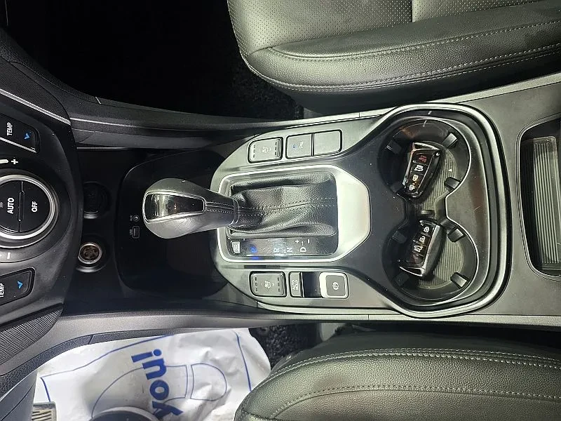 Hyundai Santa fe DIESEL 2.0 4WD VALUE PLUS, снимка 14 - Автомобили и джипове - 55294097