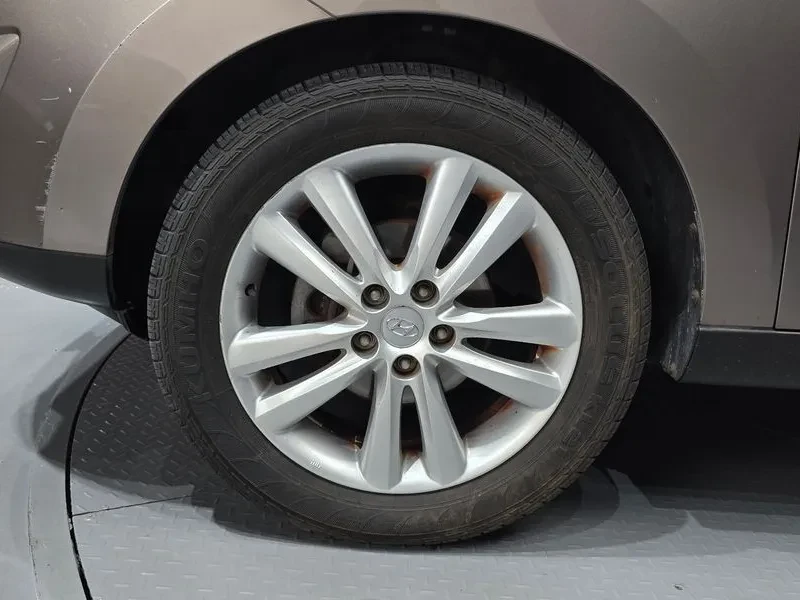 Hyundai Tucson Diesel 2Wd Lx20 Premier, снимка 5 - Автомобили и джипове - 55739911