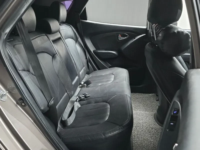 Hyundai Tucson Diesel 2Wd Lx20 Premier, снимка 11 - Автомобили и джипове - 55739911