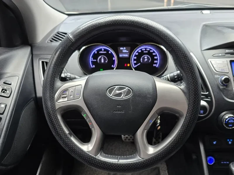 Hyundai Tucson Diesel 2Wd Lx20 Premier, снимка 13 - Автомобили и джипове - 55739911