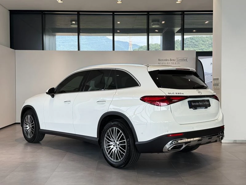 Mercedes-Benz GLC 220 2.0 654820 Automatic КРАЙНА ЦЕНА: 59877 EUR, снимка 3 - Автомобили и джипове - 55966522