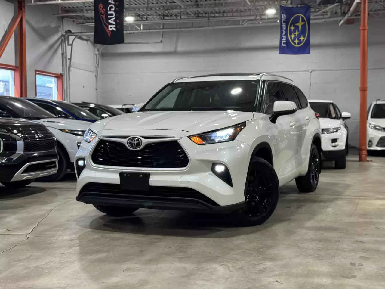 Toyota Highlander 3.5 V6 / XLE / 7 Seats / Carplay, снимка 1