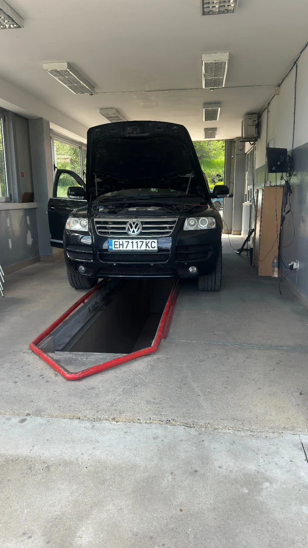 VW Touareg 3.0 - изображение 8