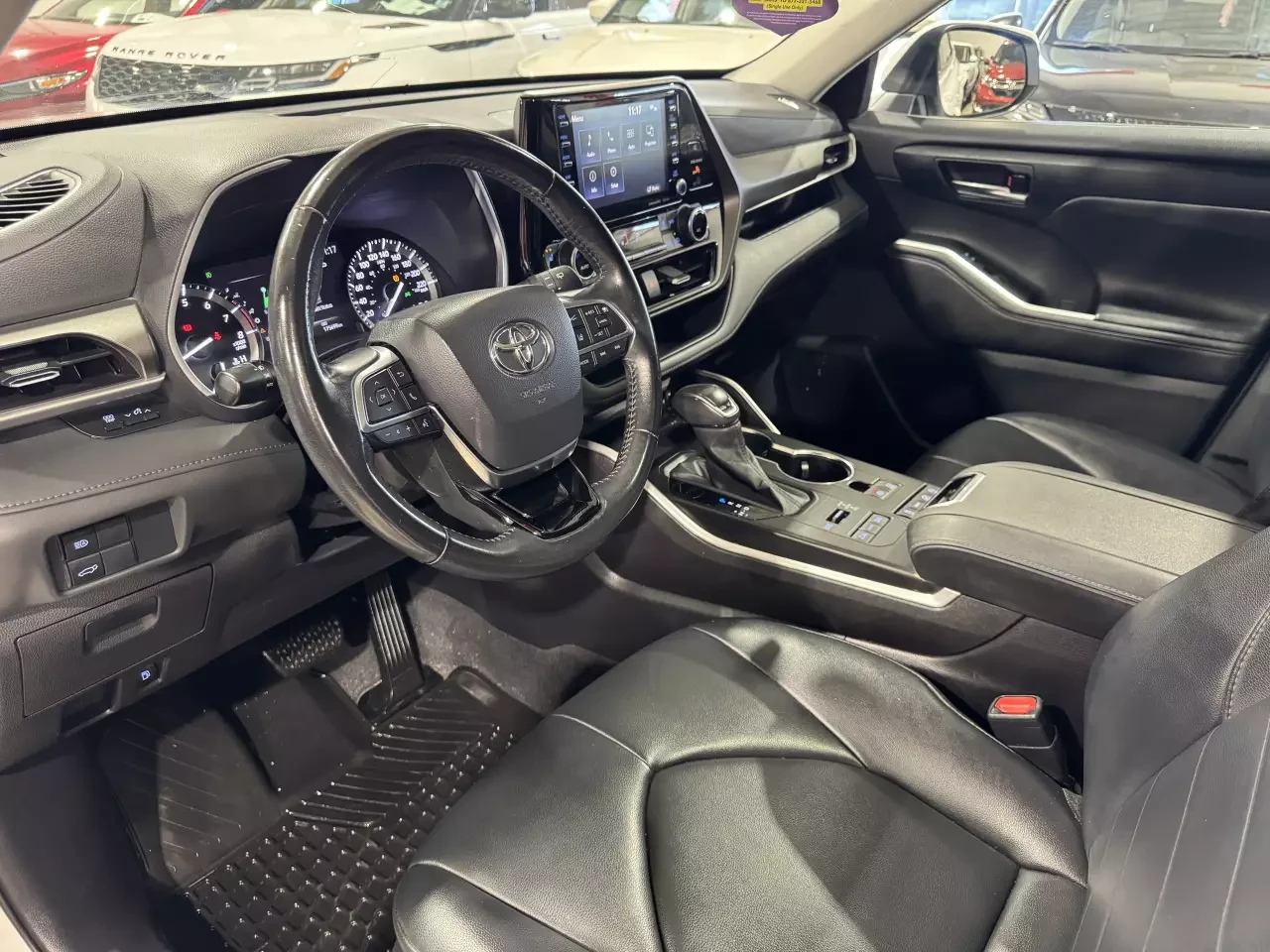 Toyota Highlander 3.5 V6 / XLE / 7 Seats / Carplay - изображение 6