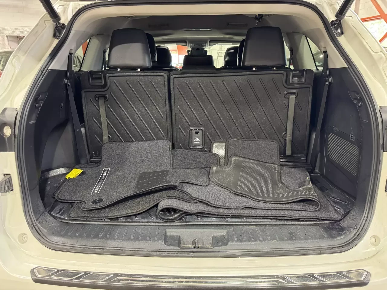 Toyota Highlander 3.5 V6 / XLE / 7 Seats / Carplay - изображение 5