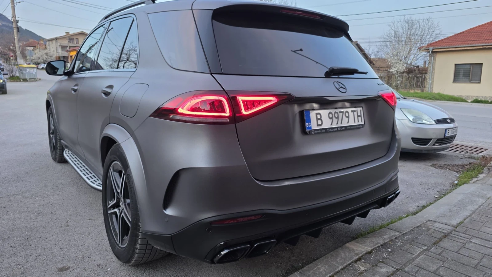 Mercedes-Benz GLE 350 4MATIC, AMG, MBUX, AMBIENT, 360, DISTRONIC, снимка 4 - Автомобили и джипове - 53989004