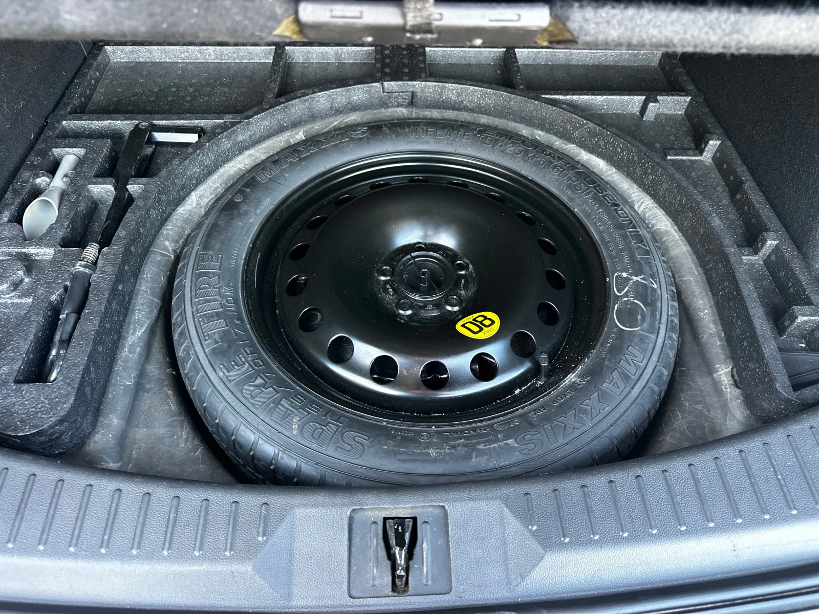 Ford Kuga 2.0TDCI 140к.с, снимка 17 - Автомобили и джипове - 54695622