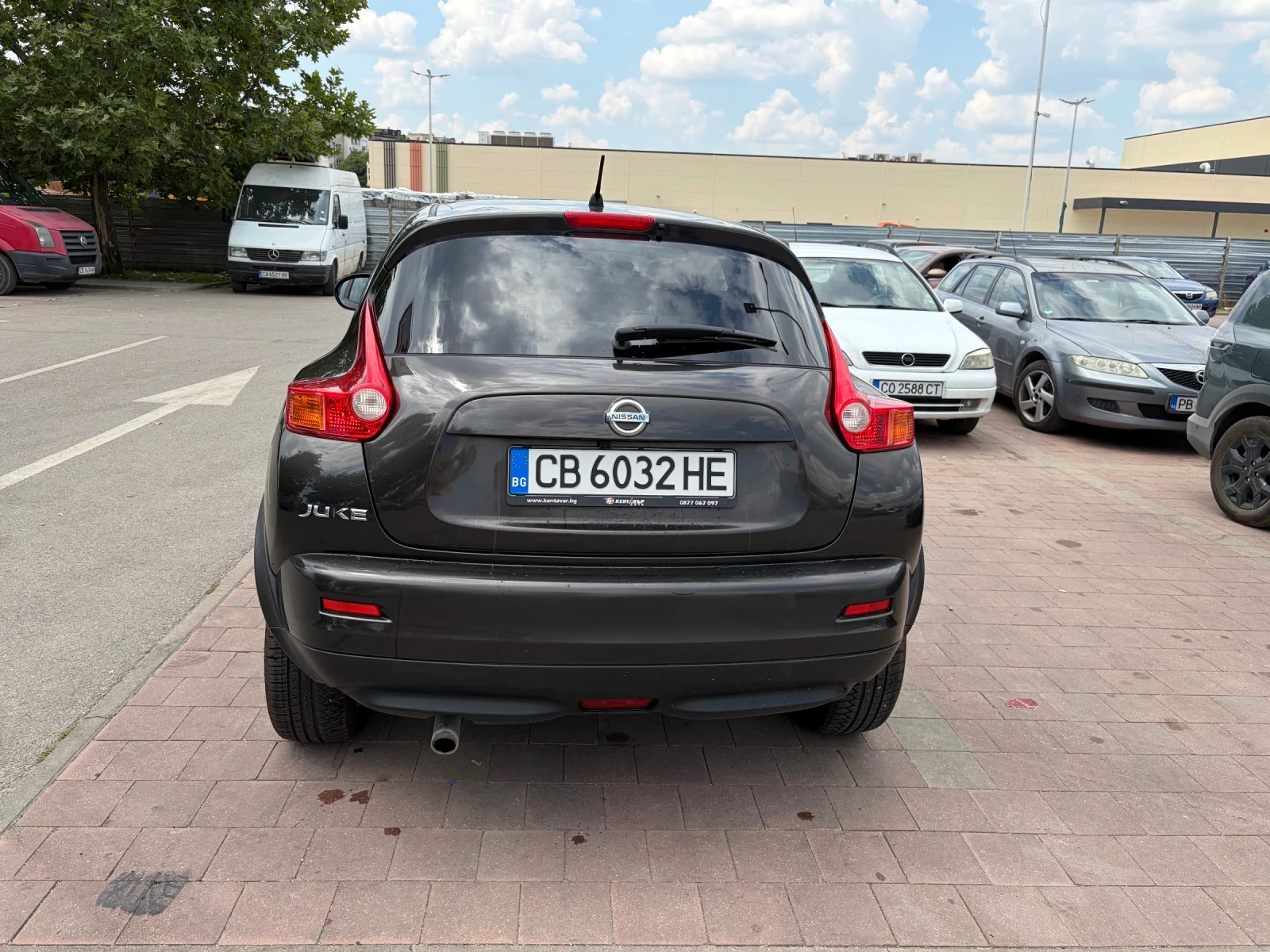 Nissan Juke, снимка 11 - Автомобили и джипове - 55596159