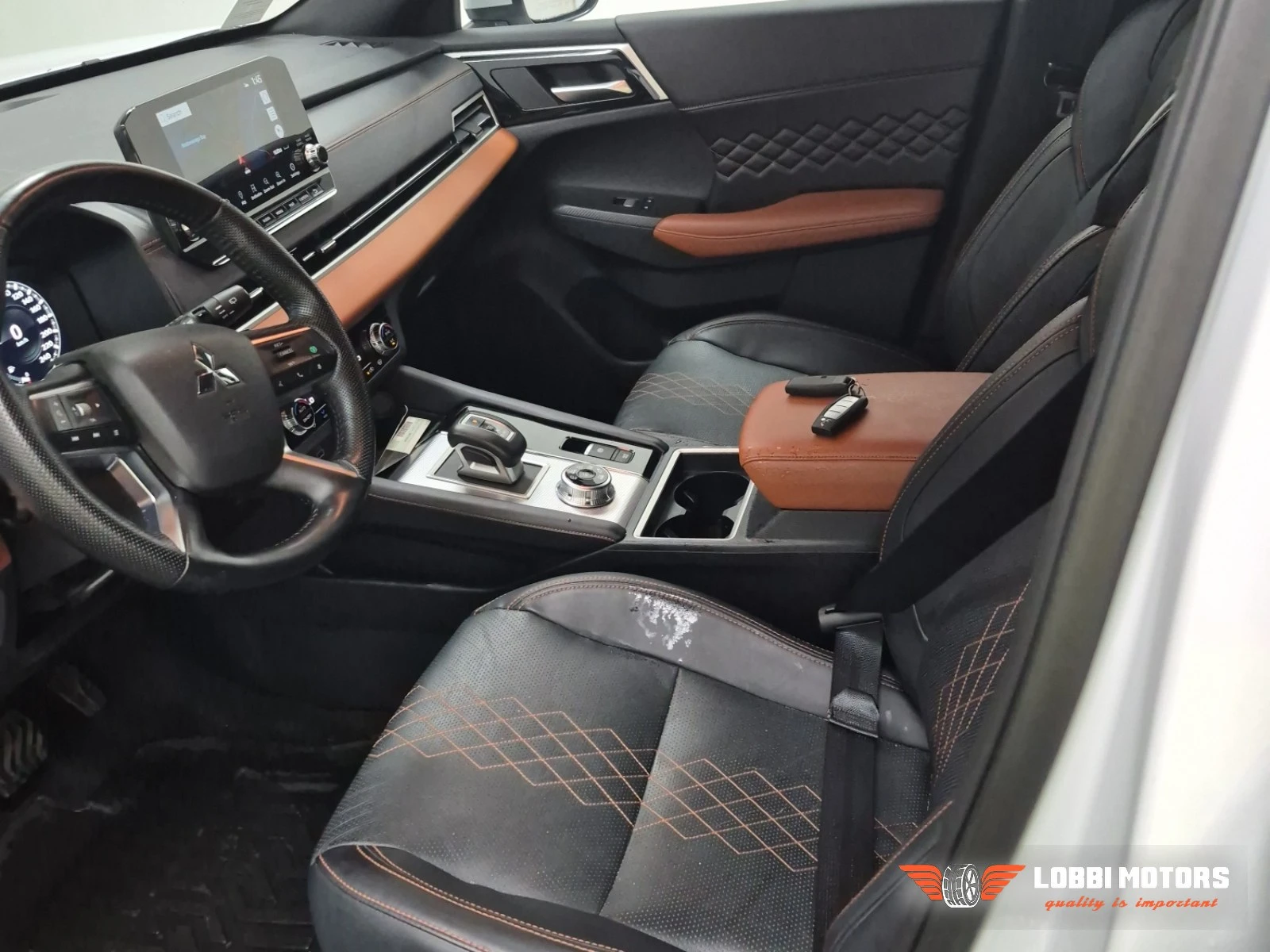 Mitsubishi Outlander, снимка 5 - Автомобили и джипове - 55928994