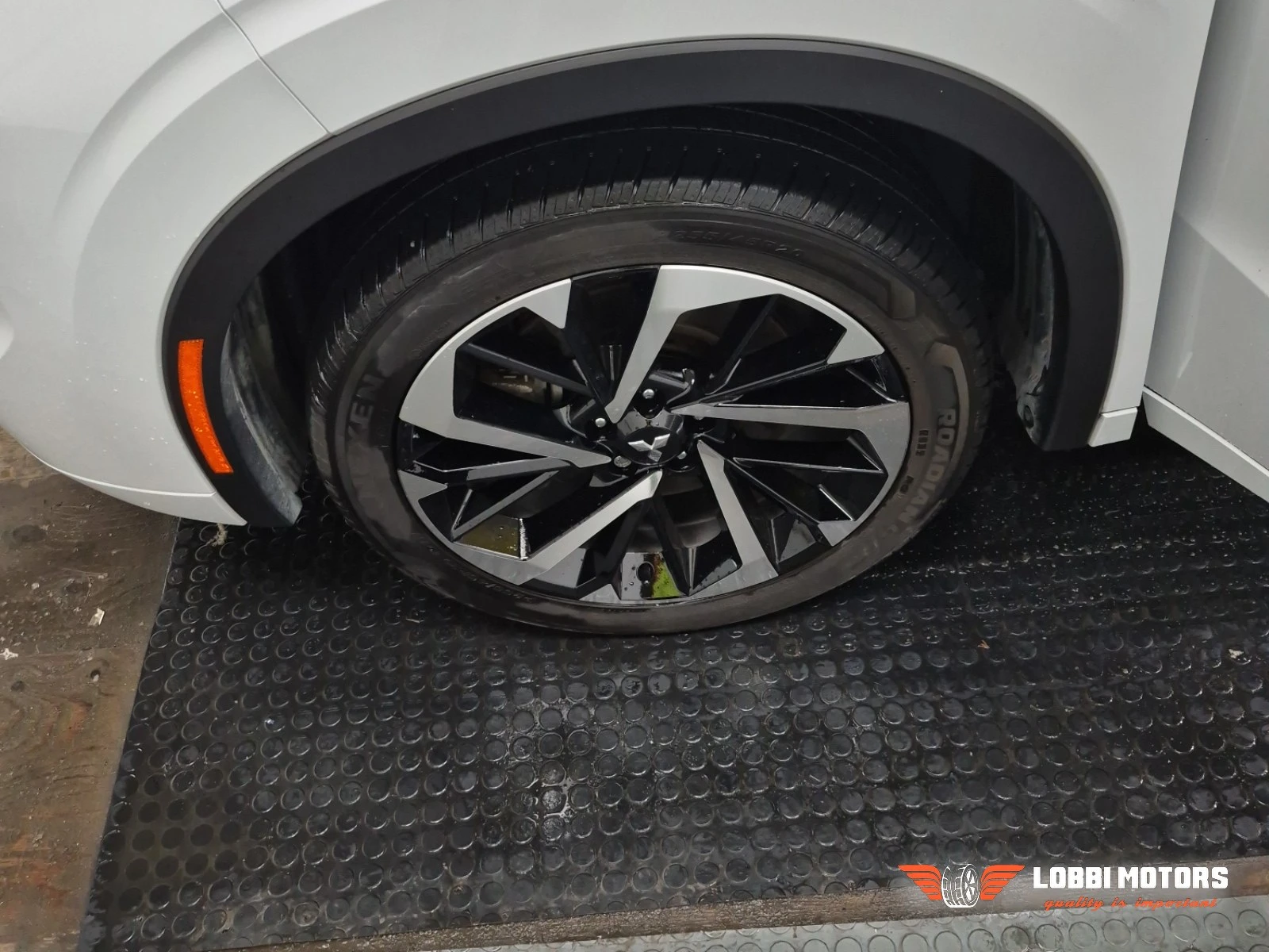 Mitsubishi Outlander, снимка 6 - Автомобили и джипове - 55928994