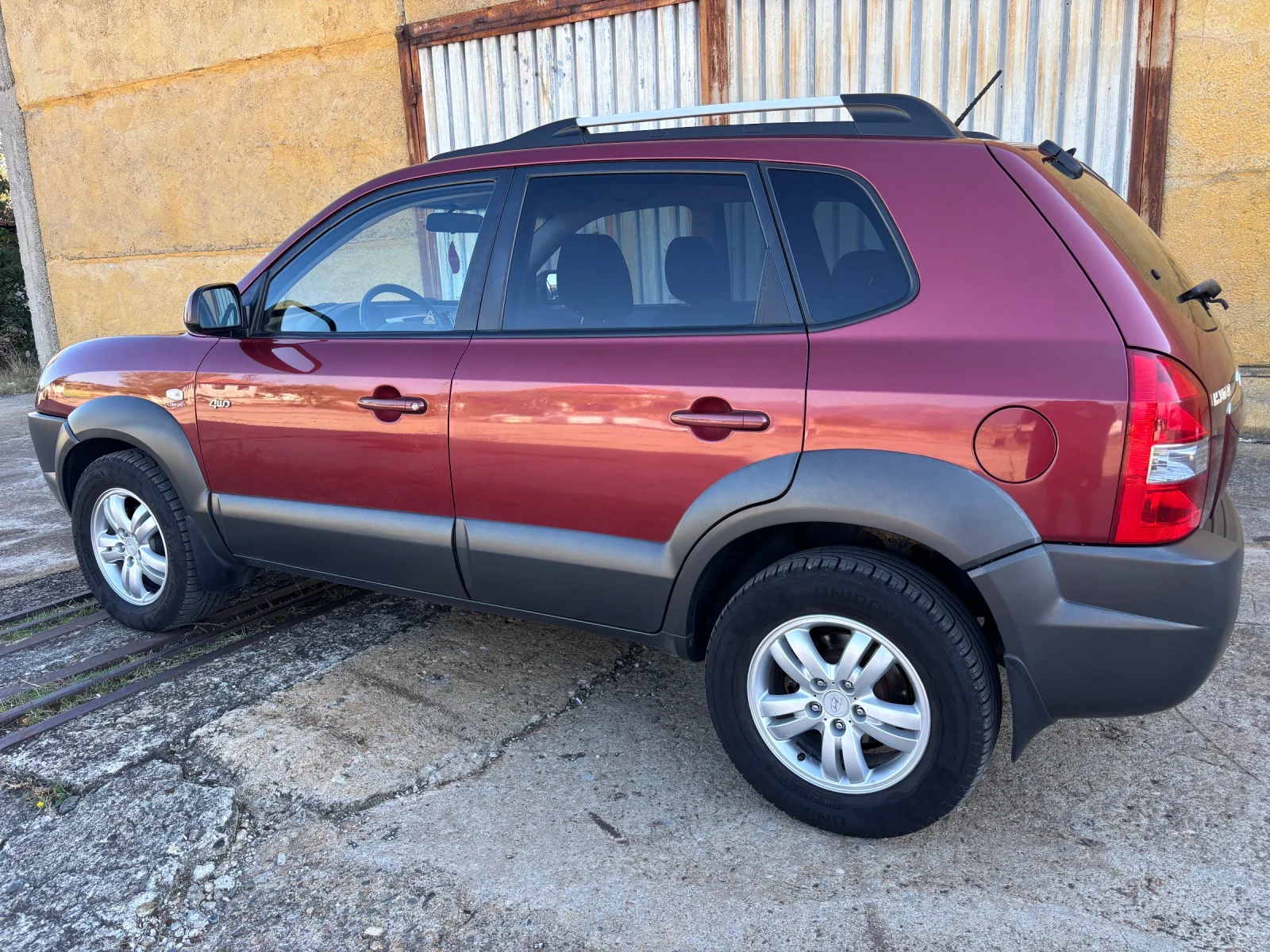 Hyundai Tucson HYUNDAI TUKSON  CRDI 16V  DISEL 141kc, снимка 3 - Автомобили и джипове - 56131350