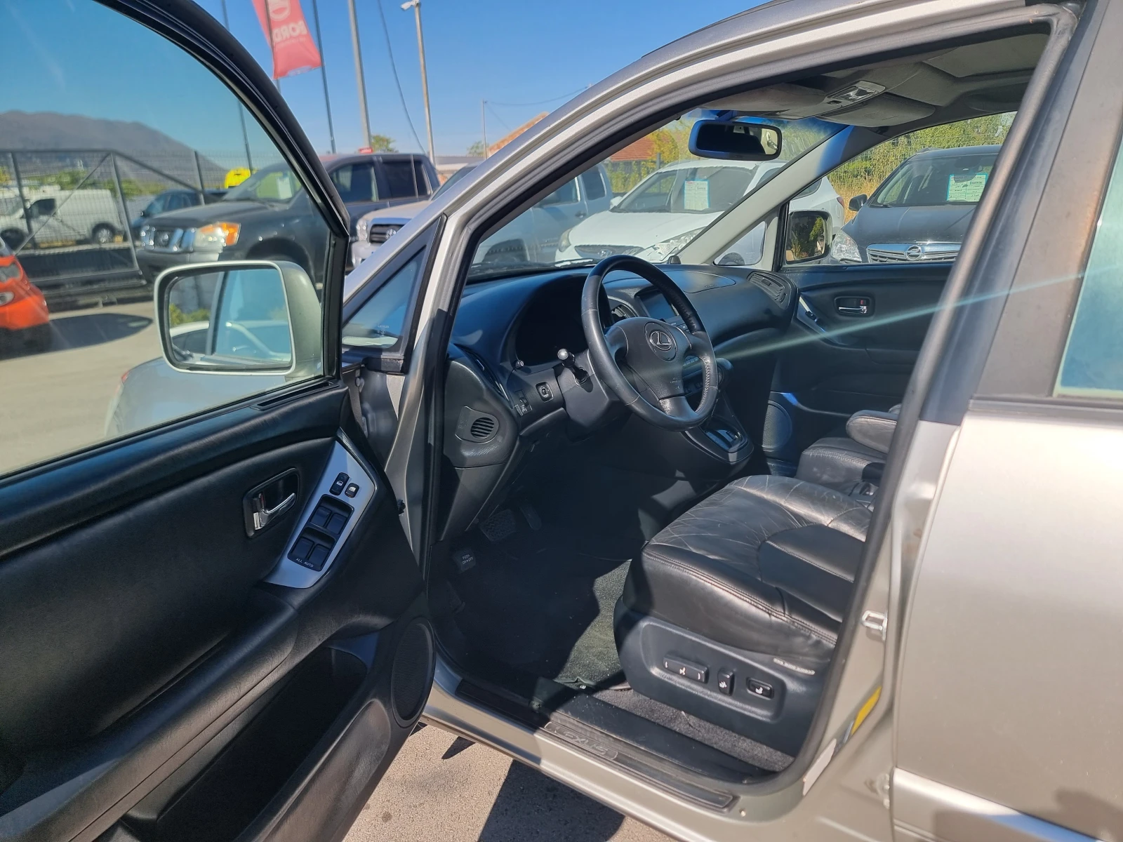 Lexus RX 300 3.0I GAZ, снимка 10 - Автомобили и джипове - 56357346