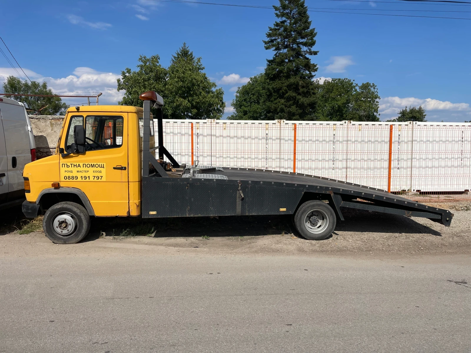 Mercedes-Benz 711 ПЪТНА ПОМОЩ - изображение 2