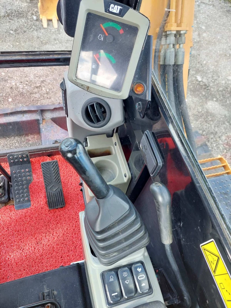 Багер Caterpillar 305.5E2, снимка 9 - Индустриална техника - 52324308