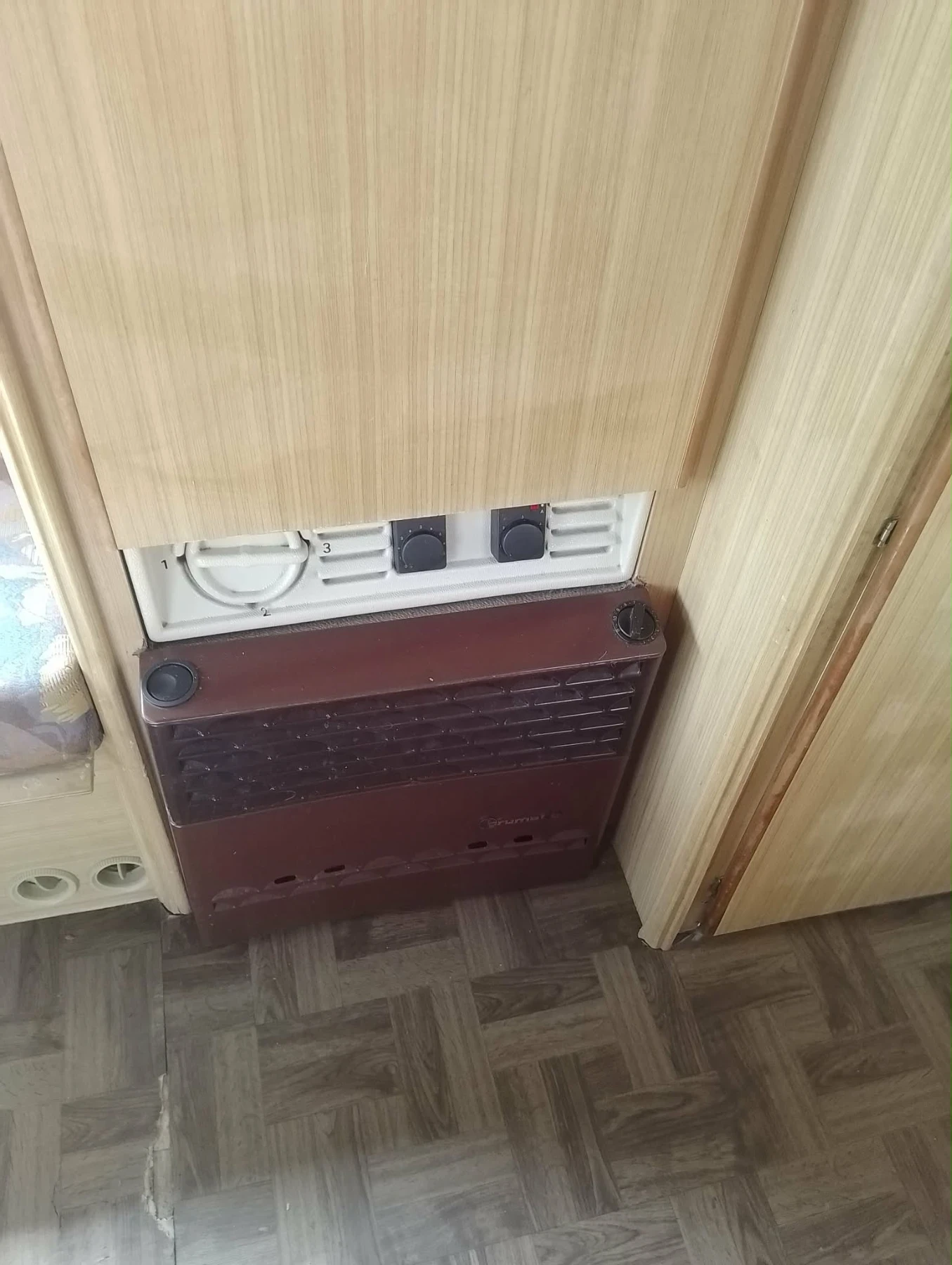 �������� Dethleffs Cemper | Mobile.bg � ����������� 5