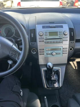 Toyota Corolla verso 2.2 D4D, снимка 13