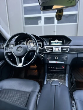 Mercedes-Benz E 220 4MATIC, снимка 12