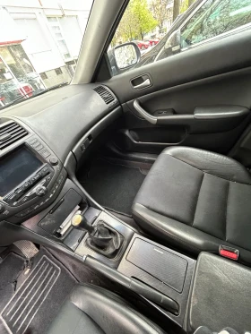 Honda Accord 2.2 i-CTDi, снимка 10
