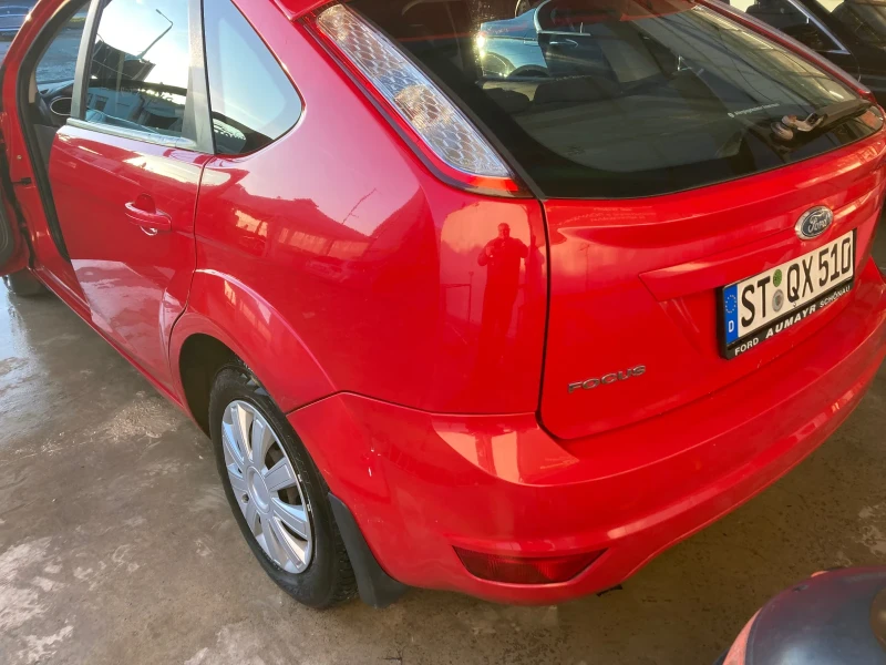 Ford Focus 1.4 I benzin, снимка 5 - Автомобили и джипове - 48954711