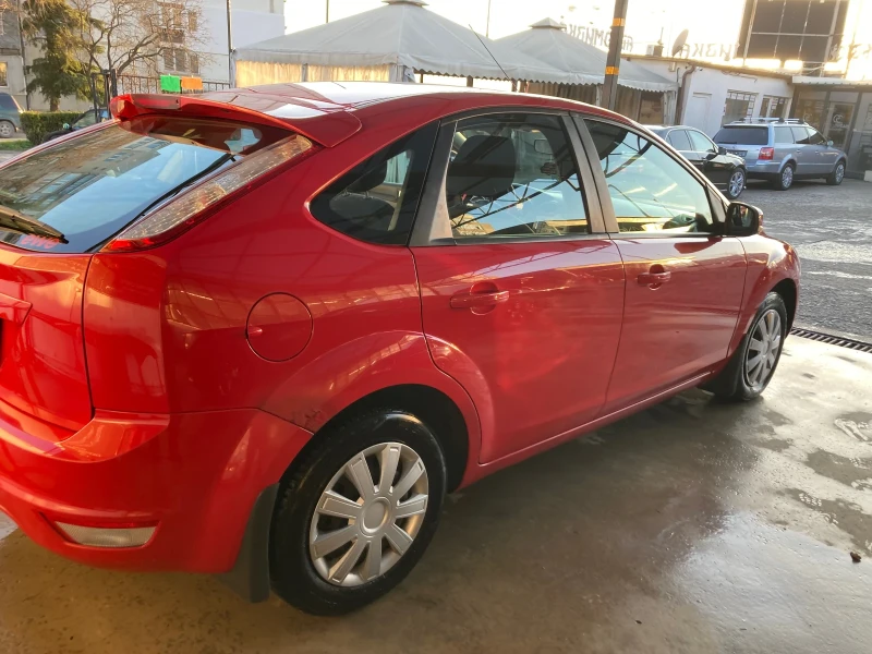 Ford Focus 1.4 I benzin, снимка 6 - Автомобили и джипове - 48954711