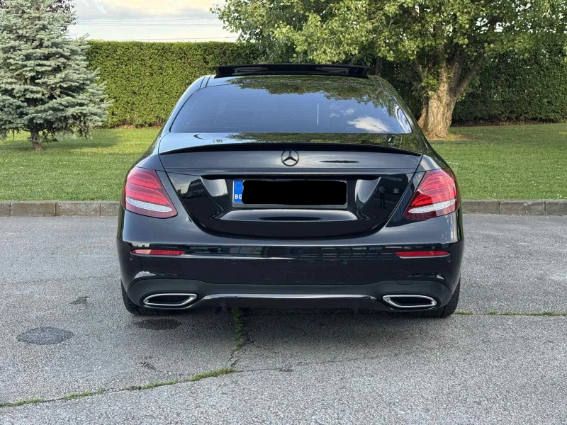 Mercedes-Benz E 350 AMG/BURMESTER/9G-TRONIC/PANORAMA/360КАМЕРИ, снимка 4 - Автомобили и джипове - 51564457