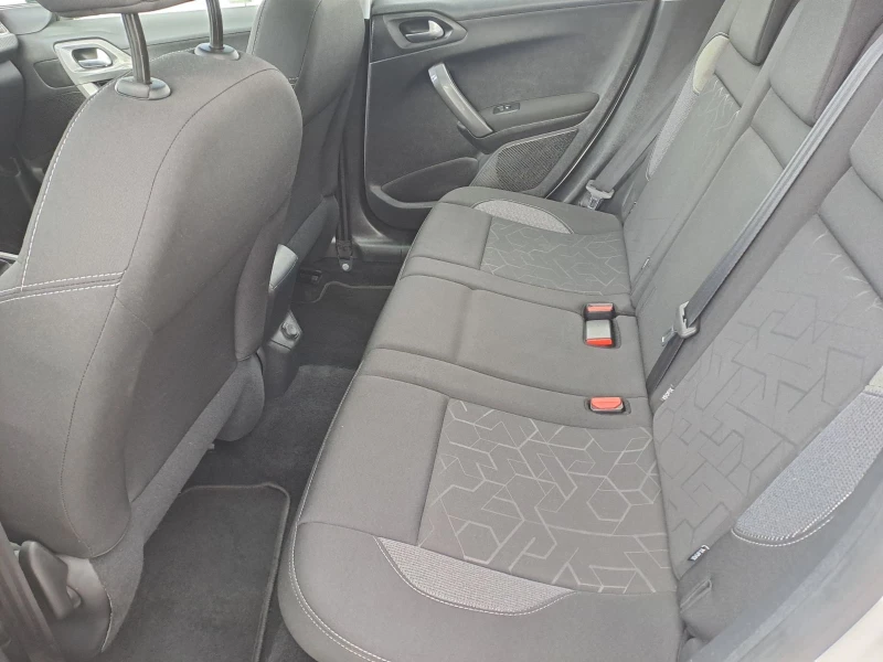 Peugeot 2008 1.5 , снимка 12 - Автомобили и джипове - 52534396
