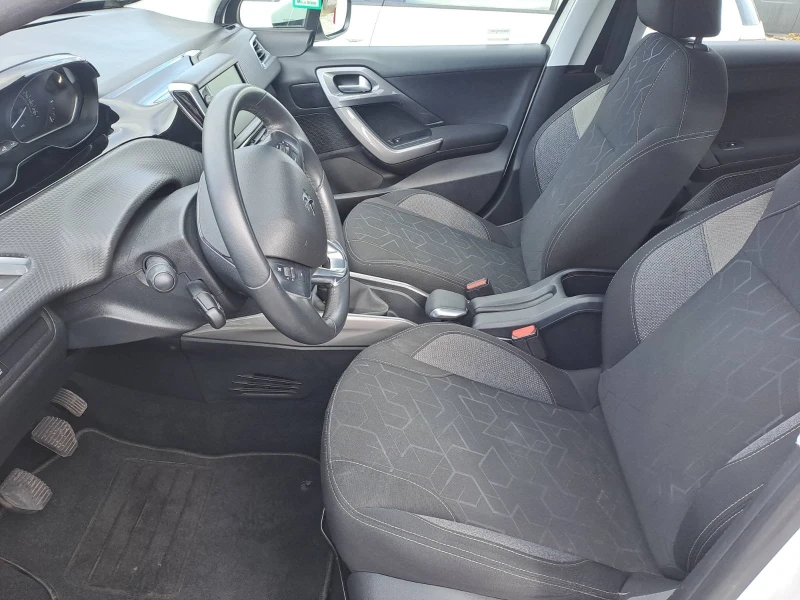 Peugeot 2008 1.5 , снимка 7 - Автомобили и джипове - 52534396