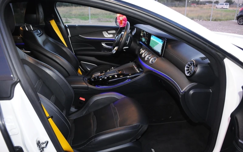 Mercedes-Benz AMG GT 63s 4Matic+ , снимка 8 - Автомобили и джипове - 52590588