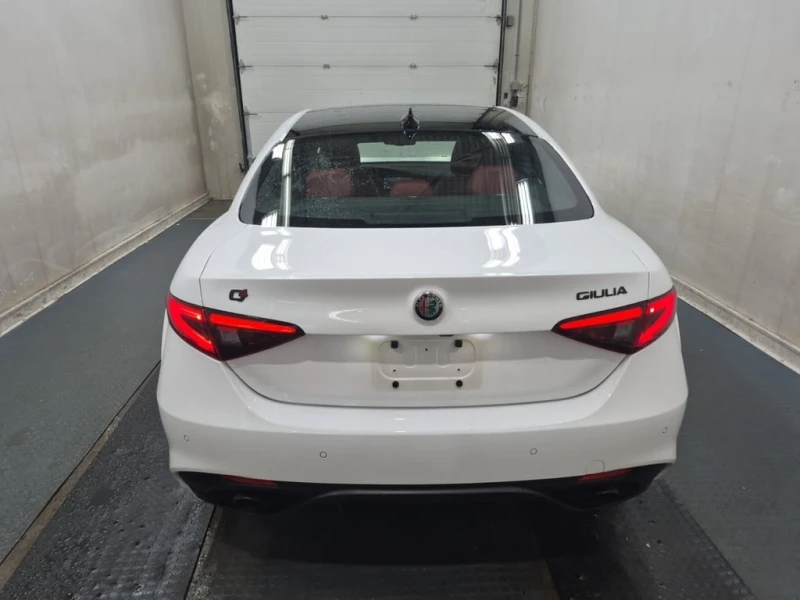 Alfa Romeo Giulia * TI SPORT * CARFAX * , снимка 5 - Автомобили и джипове - 52753728