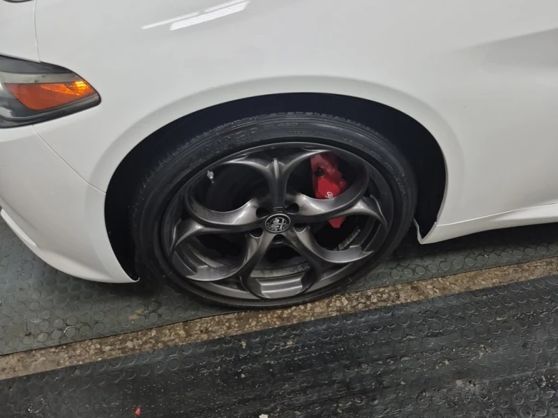 Alfa Romeo Giulia * TI SPORT * CARFAX * , снимка 8 - Автомобили и джипове - 52753728