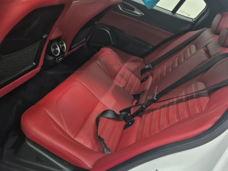 Alfa Romeo Giulia * TI SPORT * CARFAX * , снимка 13 - Автомобили и джипове - 52753728