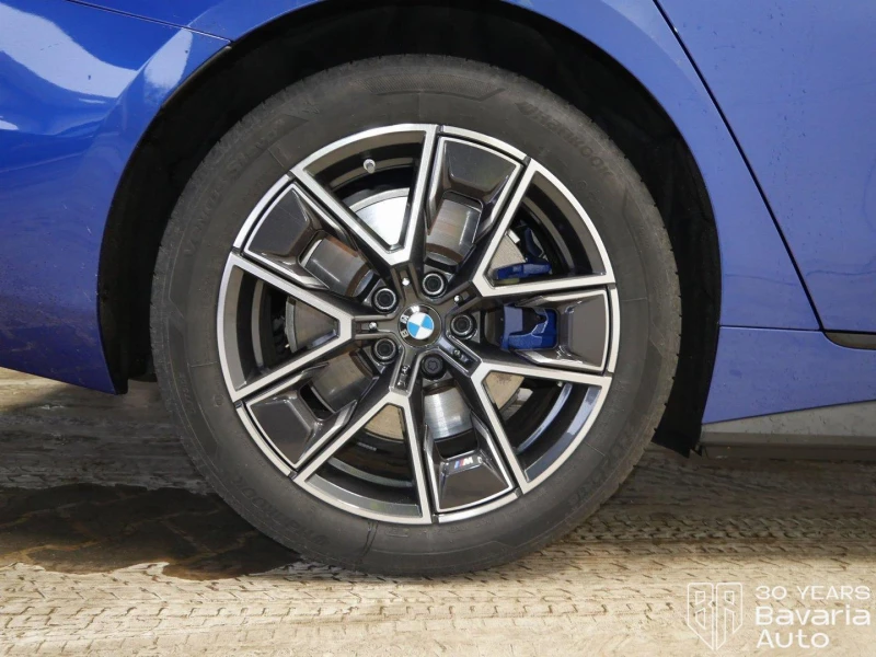 BMW i4 40 xDrive M Sport Paket, снимка 15 - Автомобили и джипове - 52834428
