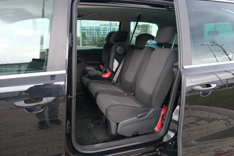 Seat Alhambra, снимка 6 - Автомобили и джипове - 53035836