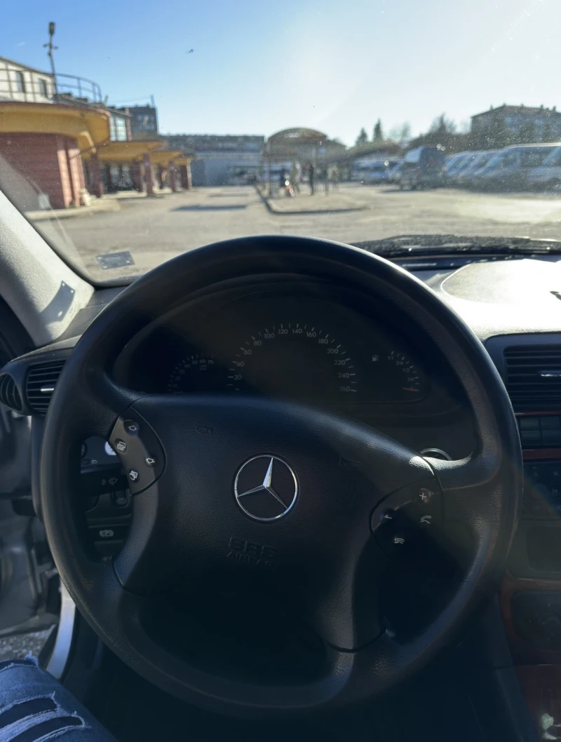 Mercedes-Benz C 200 KOMPRESSOR, снимка 12 - Автомобили и джипове - 53137263