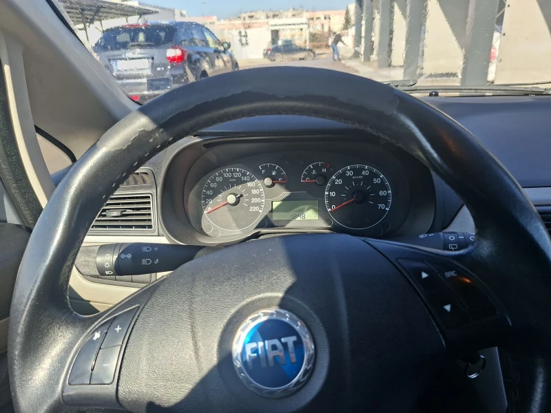 Fiat Punto Grande Punto, снимка 7 - Автомобили и джипове - 53447589