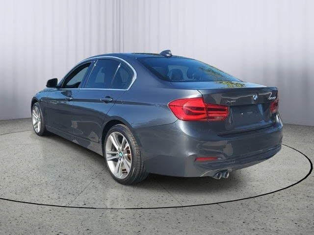 BMW 330 HeadUp* АвтоКредит* (ЦЕНА ДО БГ) - изображение 3