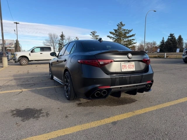 Alfa Romeo Giulia * Quadrifoglio * CARFAX * БЕЗ ПЪРВОНАЧАЛНА ВНОСКА - изображение 4