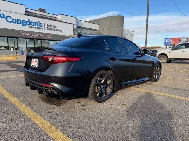 Alfa Romeo Giulia * Quadrifoglio * CARFAX * БЕЗ ПЪРВОНАЧАЛНА ВНОСКА - изображение 2