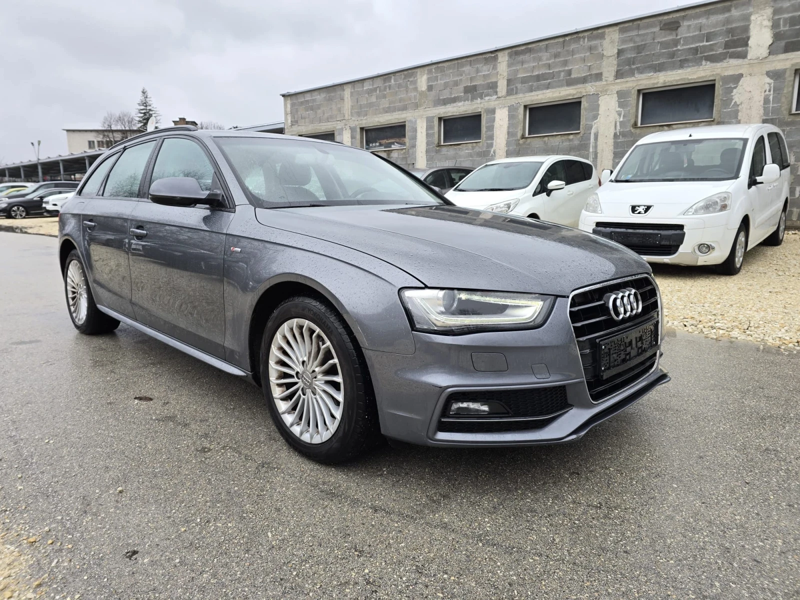 Audi A4 2.0TDI - 150к.с. S-line - изображение 3