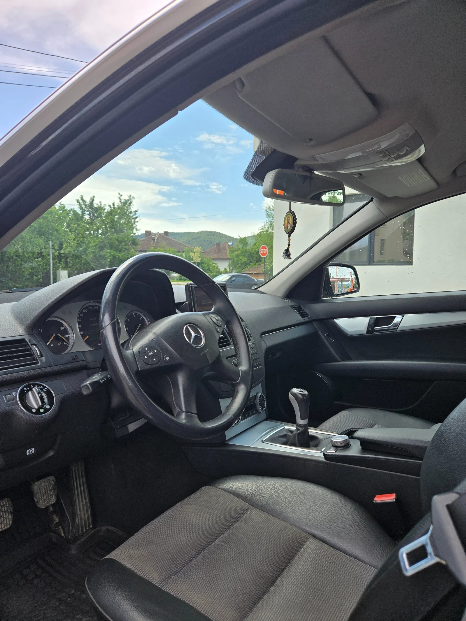 Mercedes-Benz C 200  - изображение 5