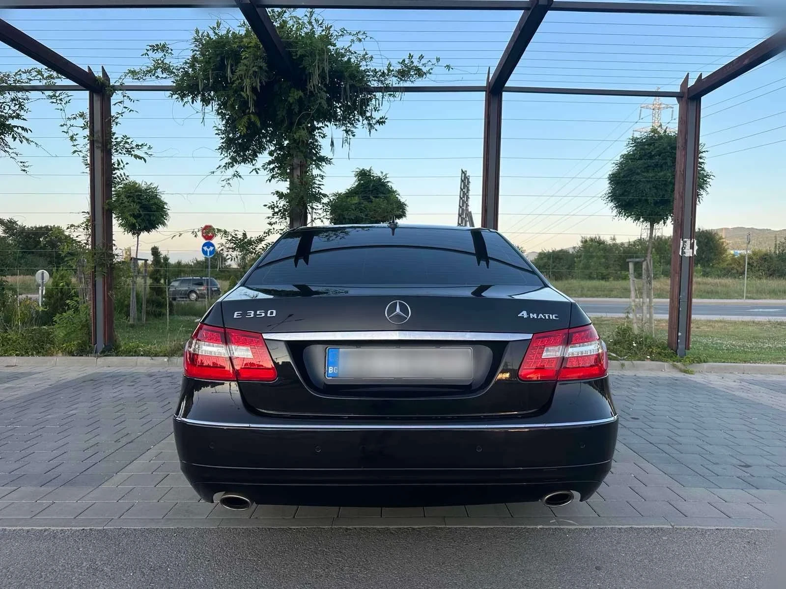 Mercedes-Benz E 350  - изображение 4