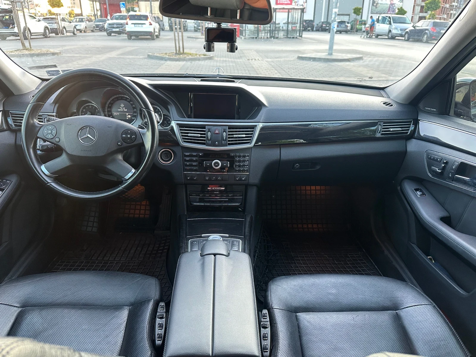 Mercedes-Benz E 350  - изображение 5