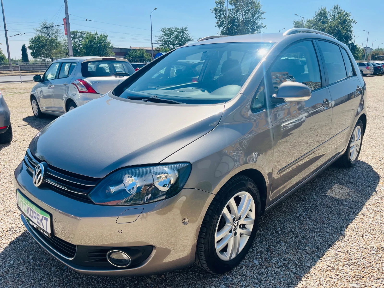 VW Golf Plus 1.6i BI FUEL Перфектен - изображение 3